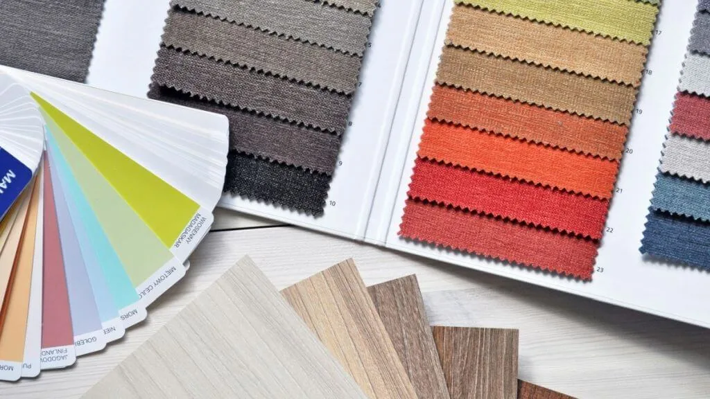 Spalvų paletės ir medžiagų pasirinkimo interjero dizainui pavyzdžiai